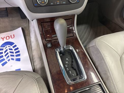 Used 2011 Buick Lucerne CXL FWD image 21