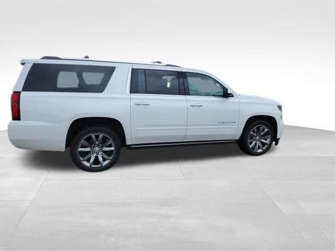 Certified 2018 Chevrolet Suburban Premier image 6