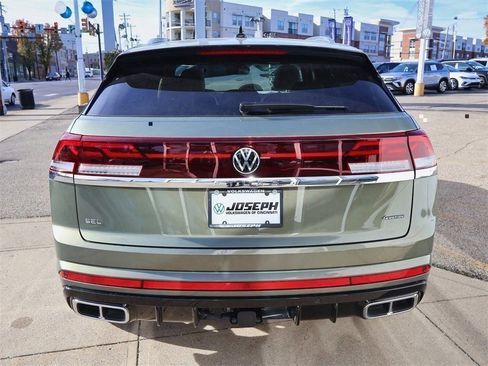 New 2025 Volkswagen Atlas Cross Sport SEL Premium R-Line image 4