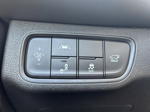 Used 2019 Hyundai Santa Fe Limited image 18