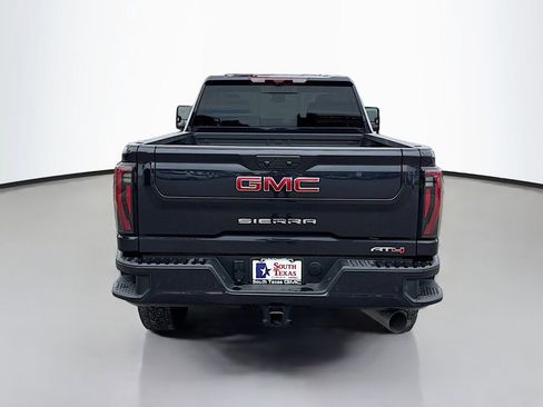 Used 2025 GMC Sierra 2500 AT4 w/ AT4 Premium Plus Package image 6