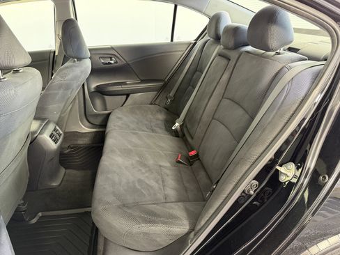 Used 2017 Honda Accord EX image 36