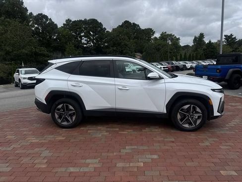 Used 2025 Hyundai Tucson SEL AWD/4WD image 16