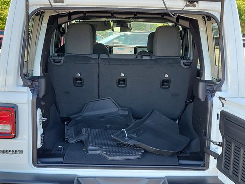 New 2026 Jeep Wrangler Willys AWD/4WD image 10