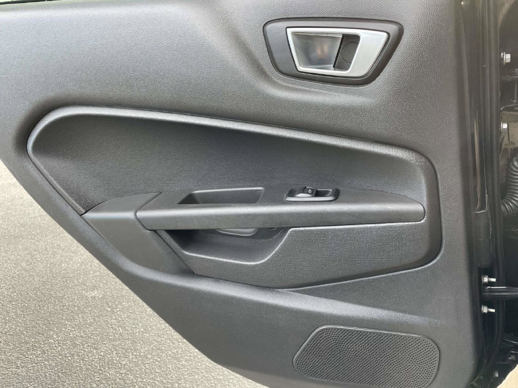 Used 2015 Ford Fiesta SE FWD image 14