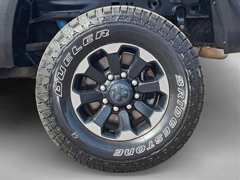 Used 2017 RAM 2500 Power Wagon w/ Leather & Luxury Group image 28