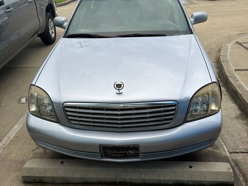 Used 2005 Cadillac De Ville FWD image 2