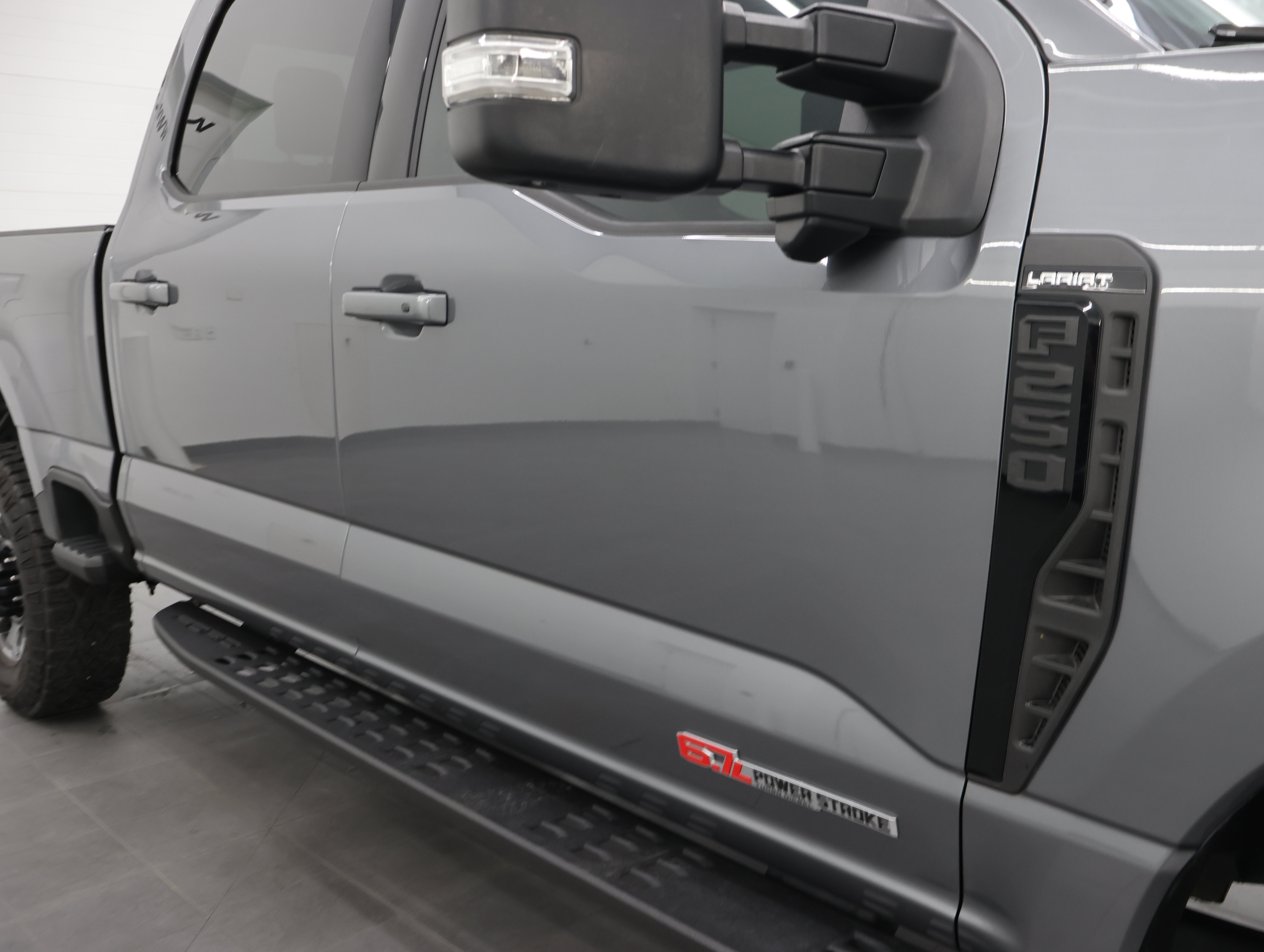 Used 2024 Ford F250 Lariat w/ Lariat Ultimate Package AWD/4WD image 29