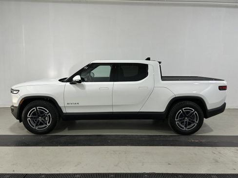 Used 2025 Rivian R1T Adventure image 2