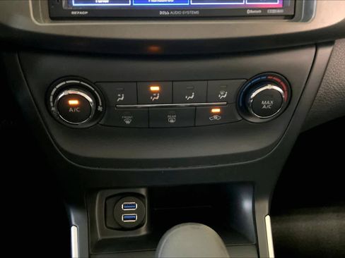 Used 2017 Nissan Sentra S image 35