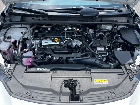 Used 2025 Toyota Prius Limited FWD image 16