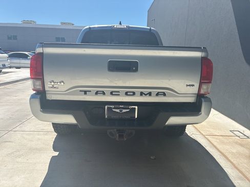 Used 2023 Toyota Tacoma SR AWD/4WD image 5