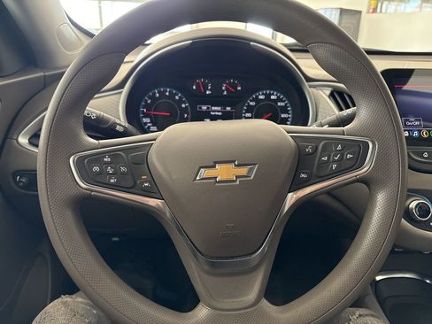 Used 2025 Chevrolet Malibu LT FWD image 11