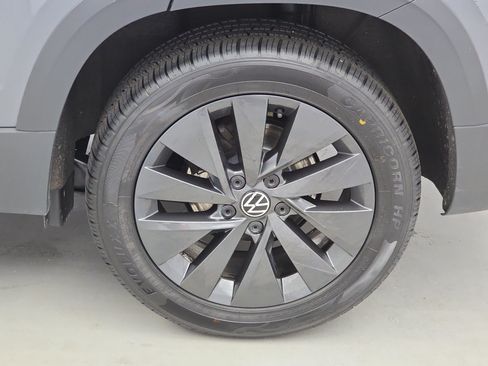 Certified 2023 Volkswagen Taos S FWD image 32