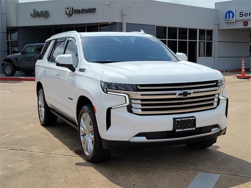 Certified 2024 Chevrolet Tahoe High Country image 1