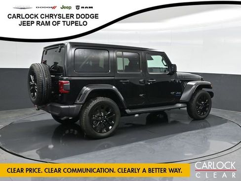 Used 2025 Jeep Wrangler Sahara AWD/4WD image 3