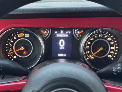 Used 2023 Jeep Wrangler Sport image 12