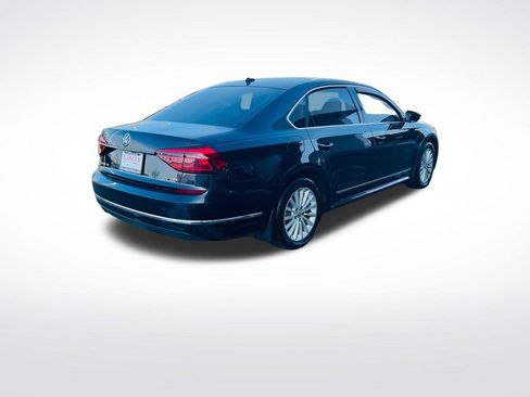 Used 2017 Volkswagen Passat 1.8T SE image 8