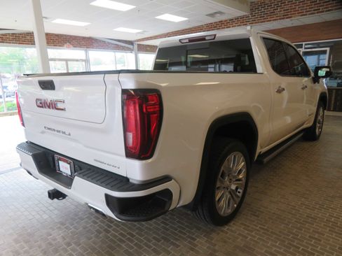 Used 2022 GMC Sierra 1500 Denali w/ Denali Premium Package image 4