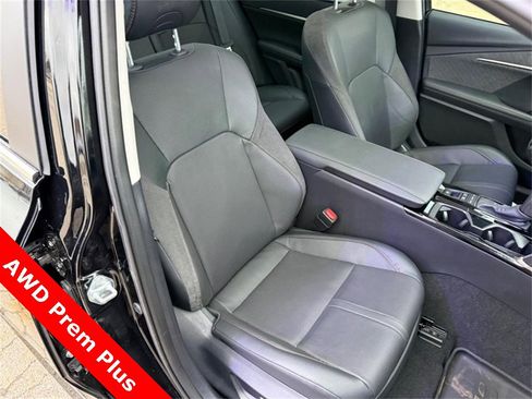 Used 2025 Toyota Camry XLE w/ Premium Plus Package image 11