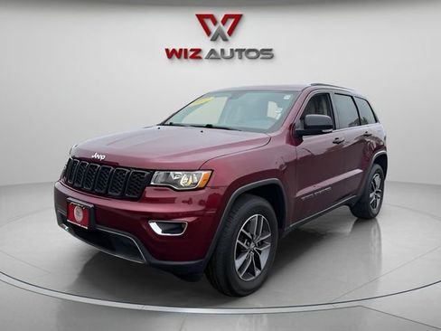 Used 2017 Jeep Grand Cherokee Limited AWD/4WD image 1