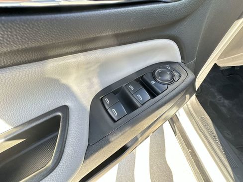 Used 2024 Chevrolet Equinox LS w/ LS Convenience Package image 22