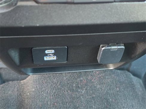Used 2022 Ford F250 XLT w/ FX4 Off-Road Package image 21