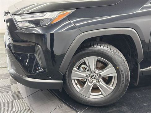 Certified 2025 Toyota RAV4 XLE AWD/4WD image 5