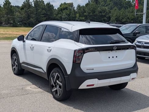 Used 2026 Nissan Kicks SV FWD image 5
