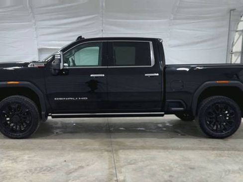 New 2026 GMC Sierra 2500 Denali w/ Denali Reserve Package AWD/4WD image 5