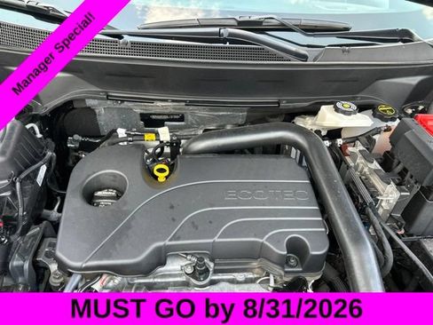 Used 2025 Chevrolet Equinox LT w/ Safety and Technology Package FWD image 32