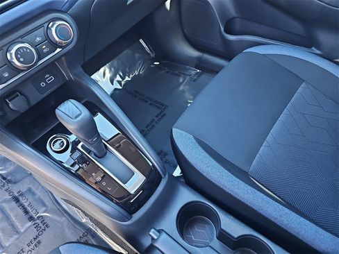 Used 2025 Nissan Versa SV w/ Trunk Package image 24