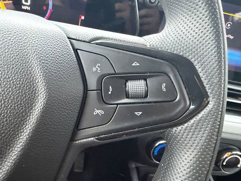 Used 2024 Chevrolet TrailBlazer LS FWD image 25