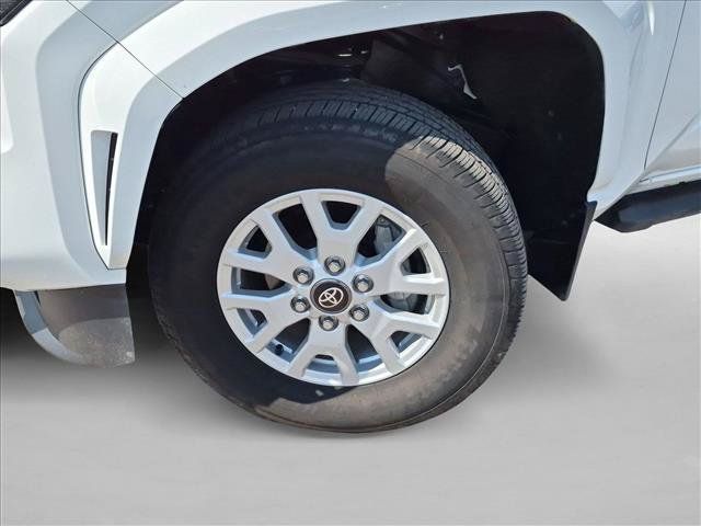 Used 2024 Toyota Tacoma SR5 AWD/4WD image 10