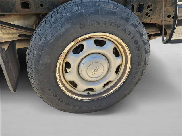 Used 2013 Ford F150 XL w/ Mid Equipment Group RWD image 8