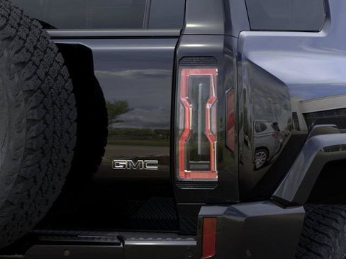 New 2026 GMC Hummer EV SUV AWD/4WD image 35