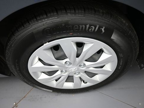 Used 2019 Hyundai Accent SE FWD image 15