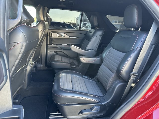 Certified 2025 Ford Explorer ST-Line w/ Premium Package RWD image 21