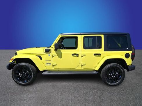 Used 2023 Jeep Wrangler Unlimited Sahara AWD/4WD image 7
