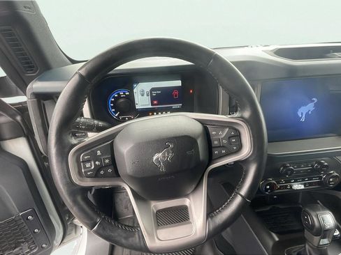 Used 2024 Ford Bronco Outer Banks image 14