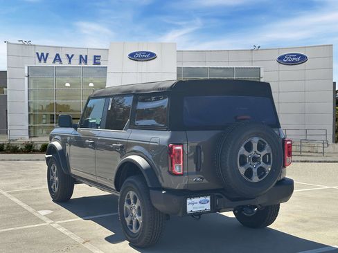 New 2025 Ford Bronco Big Bend image 3