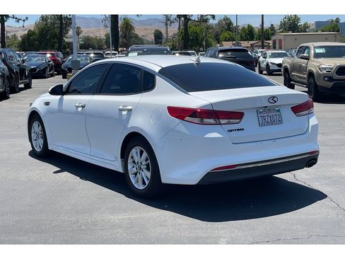 Used 2016 Kia Optima LX FWD image 3