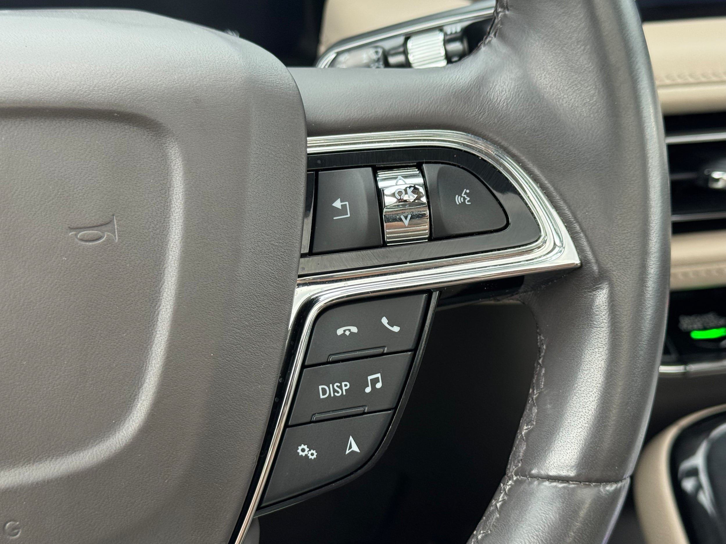 Used 2023 Lincoln Nautilus Reserve AWD/4WD image 19