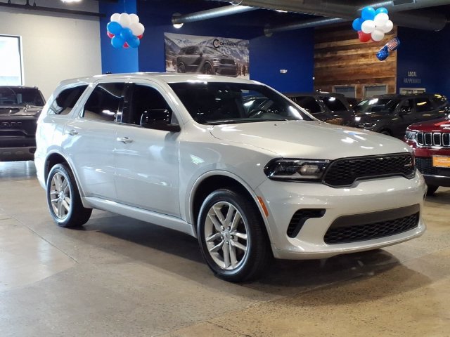 Used 2025 Dodge Durango GT AWD/4WD image 4