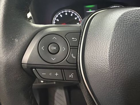 Used 2021 Toyota RAV4 XLE Premium AWD/4WD image 20