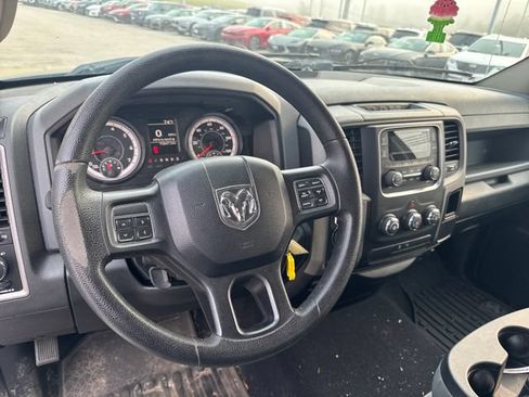 Used 2017 RAM 1500 ST w/ SXT Appearance Group AWD/4WD image 10