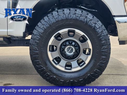 Used 2024 Ford F250 Lariat w/ Tremor Off-Road Package AWD/4WD image 7