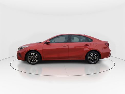 Used 2024 Kia Forte LXS FWD image 5