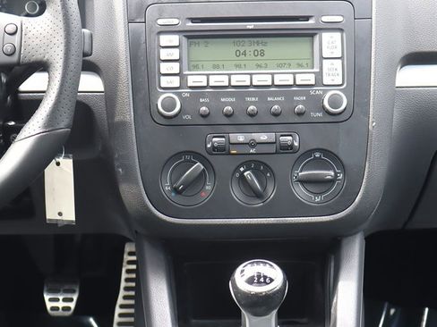 Used 2009 Volkswagen Jetta GLI FWD image 15