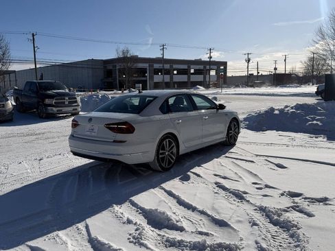 Used 2018 Volkswagen Passat 2.0T S image 6